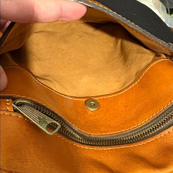Like New Patricia Nash ❤️Crossbody - Picture 8 of 8